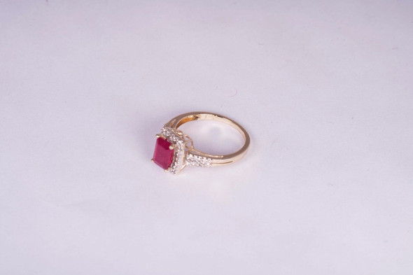 14K Yellow Gold Ruby and Diamond Chip Ring app. 2ct. tw. , size 7