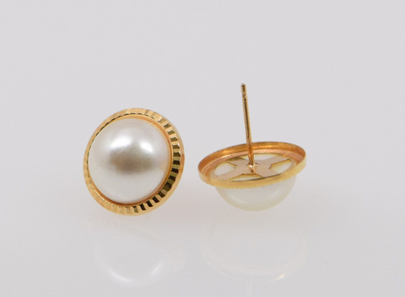 14K Yellow Gold Mobe Pearl Stud Earrings