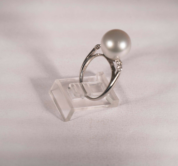 Platinum Ring with 12 mm. Grey Pearl and 4 Diamond Chips, size 6