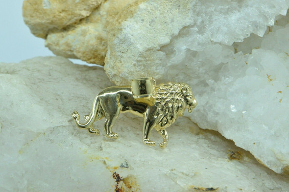 14K Yellow Gold Lion Pendant Cast Molded Body Circa 1990