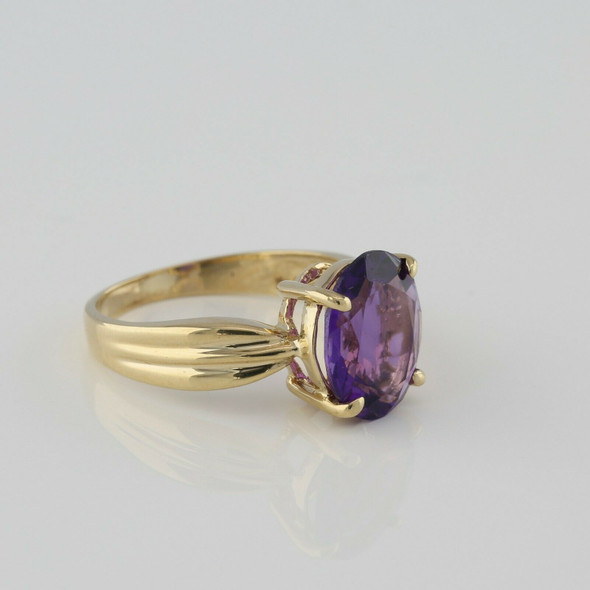 10K Yellow Gold Amethyst Solitaire Ring Size 5.75+ Circa 1970