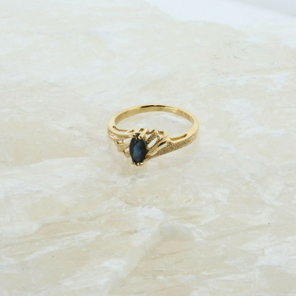 10K Yellow Gold Blue Spinnel Ring Marquise Cut Ring Size 2