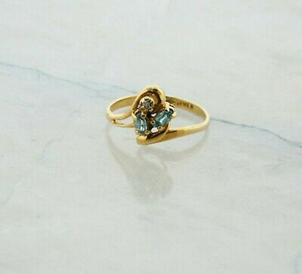 10K Yellow Gold Blue Topaz Diamond Accent Ring Size 5.75 Circa 1970