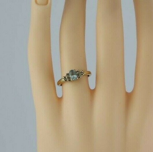 10K Yellow Gold Aquamarine and Diamond Ring Size 7