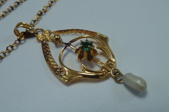 10K Yellow Gold Filigree Fresh Water Pearl & Emerald pendant 18" Chain
