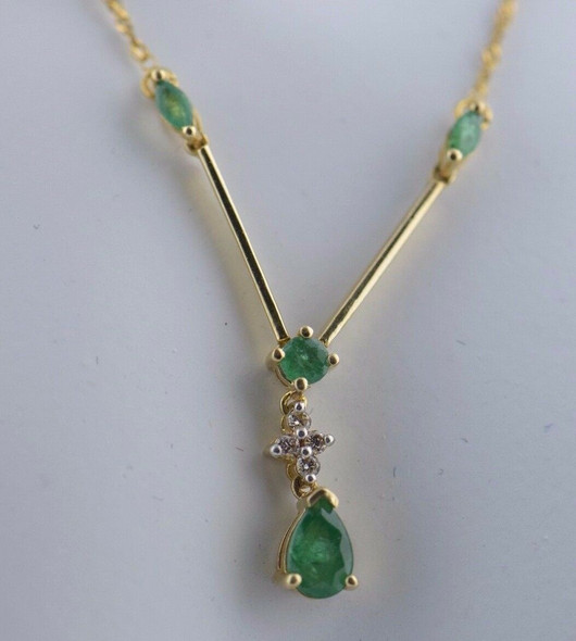 10K Yellow Gold Emerald & Diamond pendant w/18" Chain