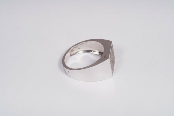 10K White Gold Men's Diamond Chip Ring, Size 10 10K White Gold Men's Diamond Chip Ring, Size 10