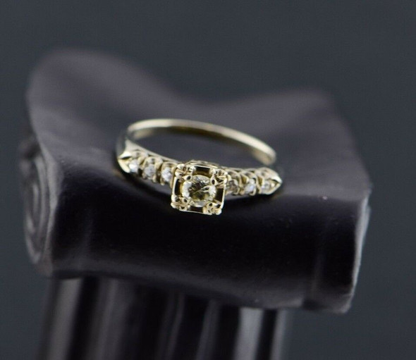 14K White Gold Diamond Engagement Ring Circa 1950, Size 6.75