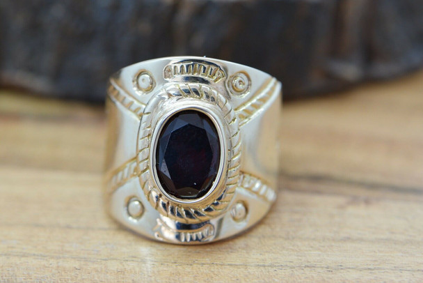 Vintage 14K YG Garnet Native American Indian Style Ring Size 11 Crica 1950