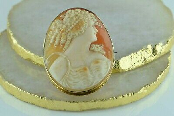 Excellent Carved Vintage 10K YG Shell Cameo Beaded Gold Frame Circa 1920