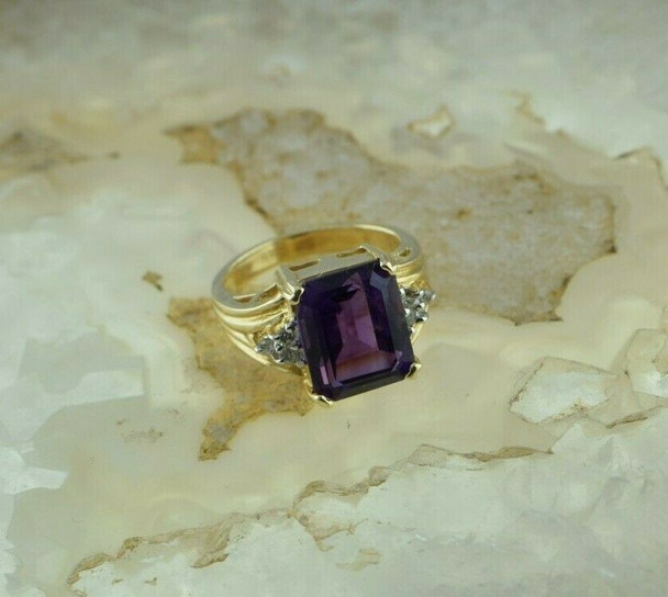 14K Yellow Gold Amethyst and Diamond Accent Ring Size 6 Circa 1980