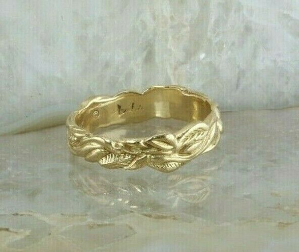 Vintage 14K Yellow Gold Floral Carved Band Size 9 Circa 1960