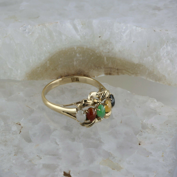 Vintage 14K Yellow Gold Jade Sampler Ring Size 8.5 Circa 1960