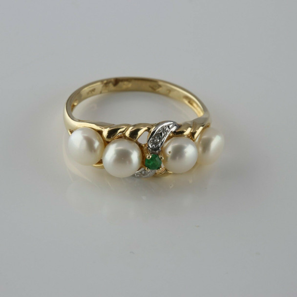 10K Yellow Gold Pearl Emerald and Diamond Ring Size 7 Circa 1980