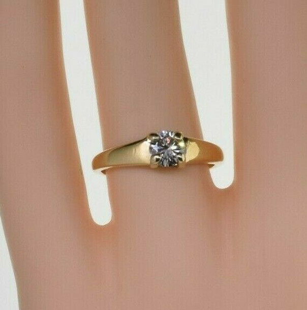 14K Yellow Gold Diamond Solitaire Ring Size 6.5