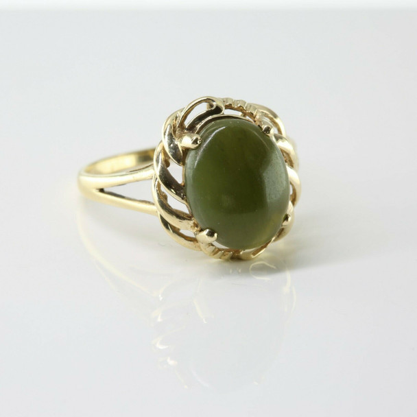 Vintage 10K Yellow Gold Jade/Nephrite Cabochon Ring Size 8.25 Circa 1960