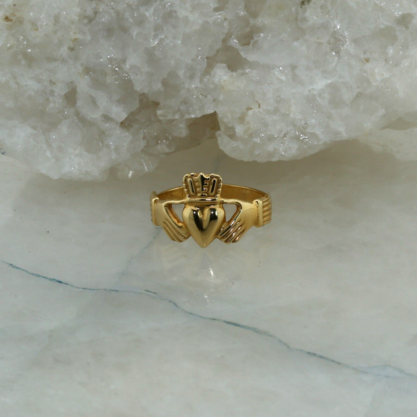 14K Yellow Gold Claddagh Ring , Ring Size 5.5