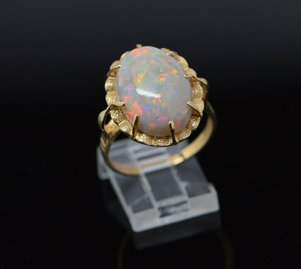 14K Yellow Gold Superb Opal Cabochon Ring with Gray Base, Size 9.75