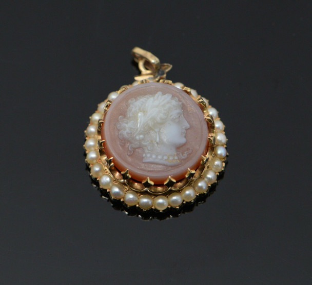 Vintage 14K Yellow Gold Carnelian Cameo, Circa 1930's