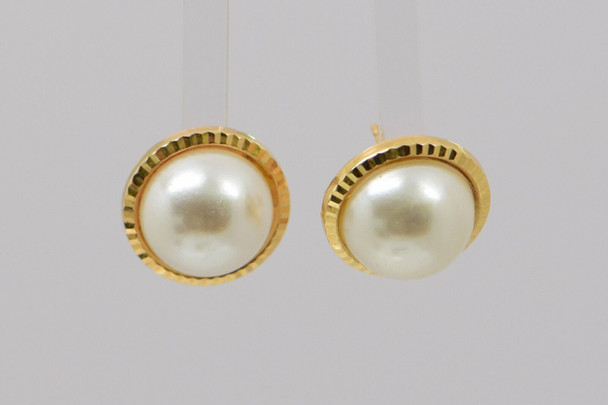 14K Yellow Gold Mobe Pearl Stud Earrings