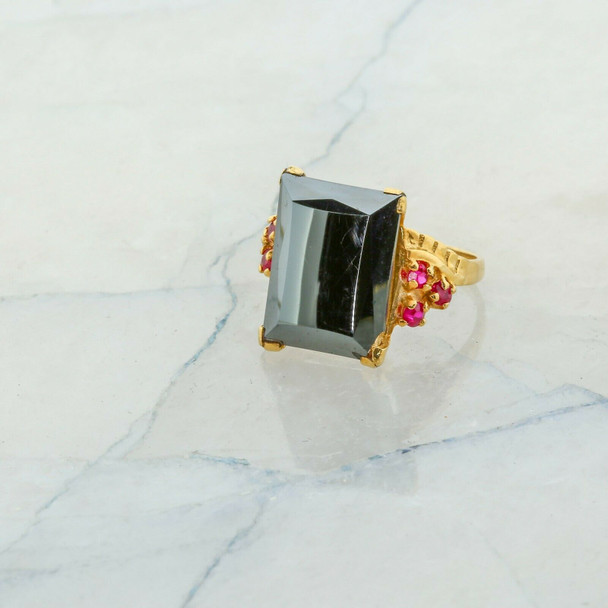 14K Yellow Gold Hematite and Ruby Ring Size 7