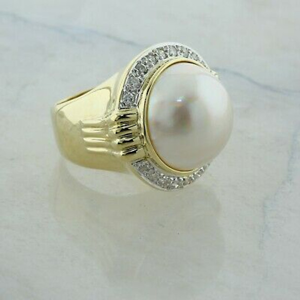 18K Yellow Gold Mabe Pearl and Diamond Halo Ring Size 6.5 Circa 1990