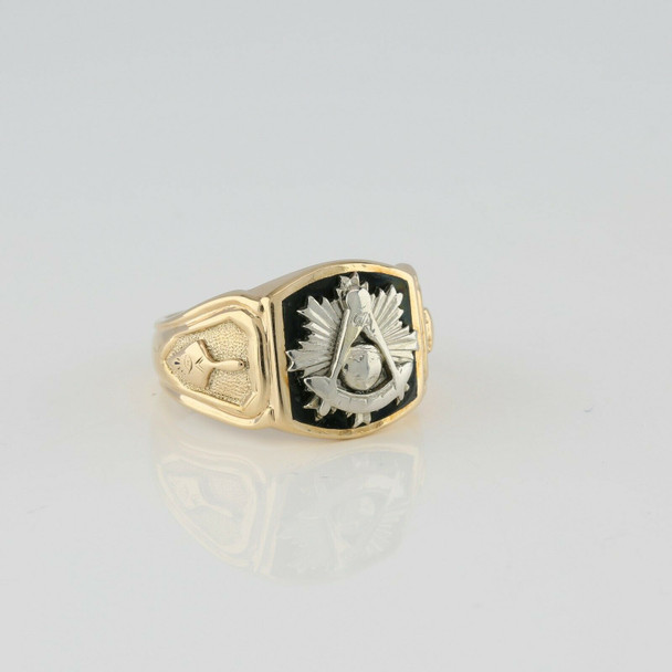 Men's 14K Yellow Gold Masonic Ring with White Gold Center Size 8.25 Circa 1940