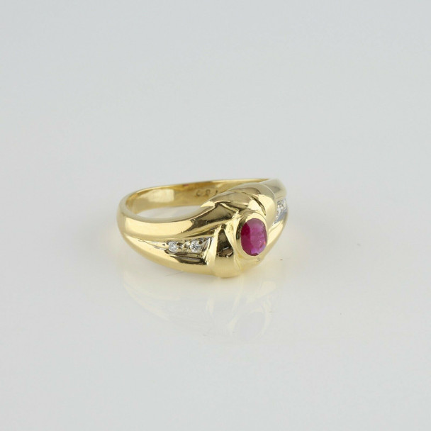 18K Yellow Gold Ruby and Diamond Ring Size 4