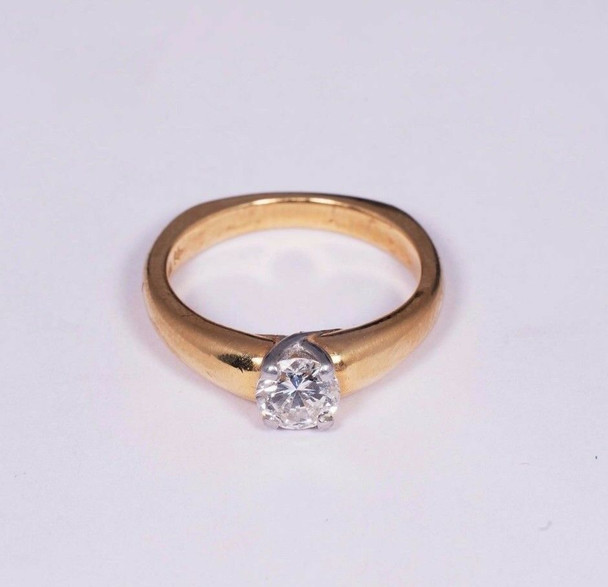 18K Yellow Gold Engagement Ring with app. 0.7ct. Center , size 7