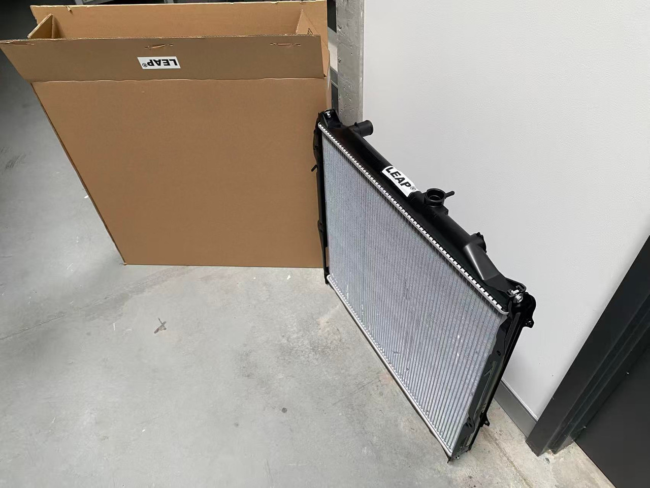 Radiator LEAP® for Toyota Prado RZJ95R VZJ95R 04/96-05/03 Auto Manual 2.7L 3.4L Petrol 97 98 99 00 01 02