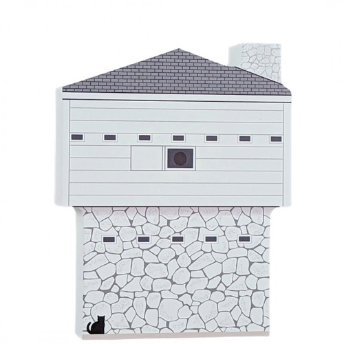 Cat’s Meow Village Fort Mackinac West Block House Mackinac Island R1942 Wood Sitter (Front)