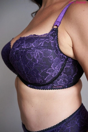 Ewa Michalak BM Fiolento, BMFO Deep Purple 30I/65G | Levana