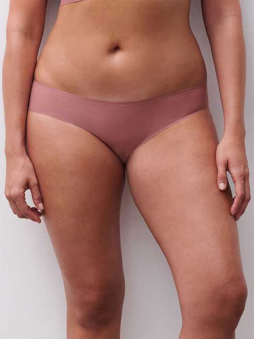 Chantelle Soft Stretch Seamless Bikini, 2643 - front view in Rose.