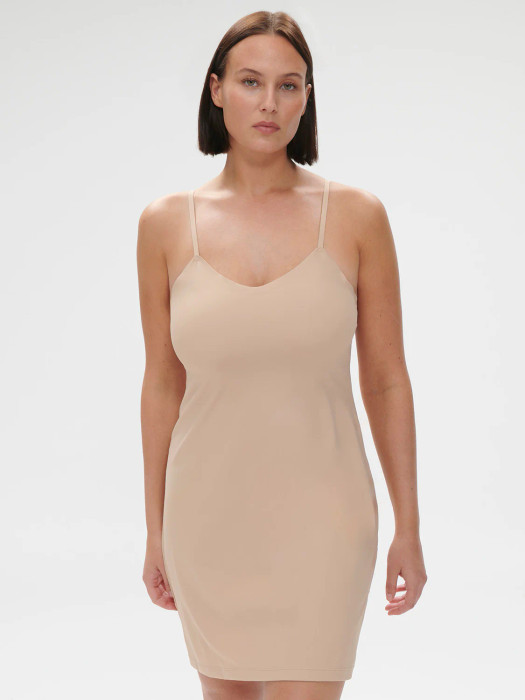 Simone Perele Essentiel Fond De Robe Slip - front view in Peau Rose.