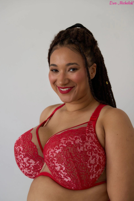 Ewa Michalak FB Valentina Plunge Bra,  FBPLV - front view in Red.