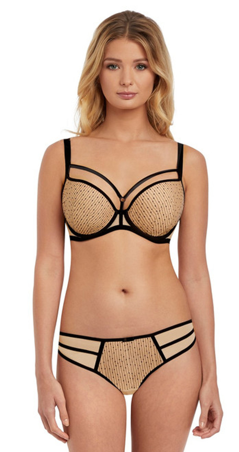 No matter the Freya Viva Lace Underwired Side Support Bra are for a formal  serving occasion or daily use