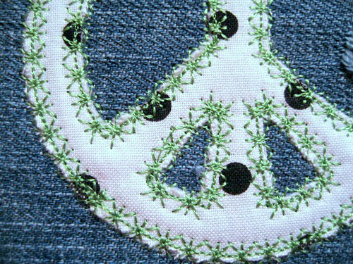 No 472 Applique Peace Sign Machine Embroidery Designs