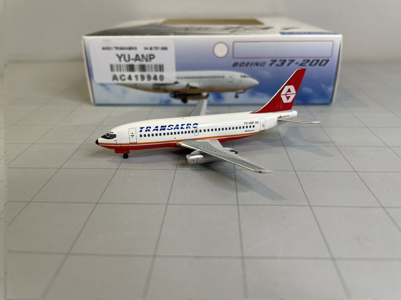 Aeroclassics 1:400 Transaero 737-200 (Aviogenex Livery)