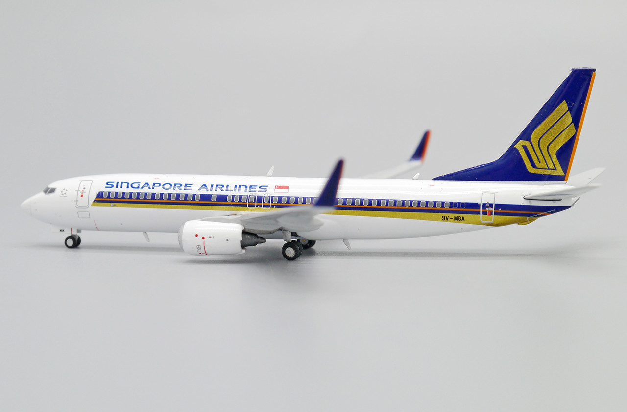 JC 1:400 Singapore Airlines 737-800