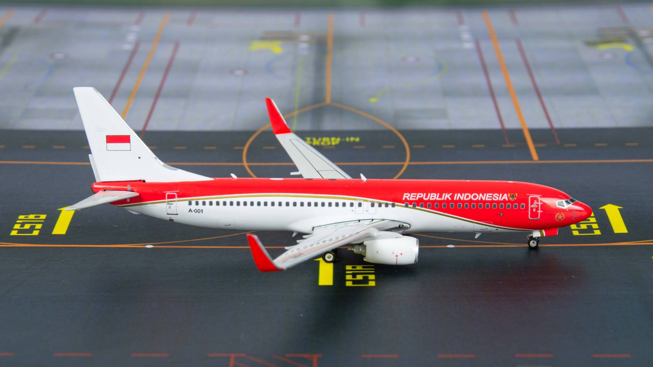 Phoenix 1:400 Republik Indonesia 737-800