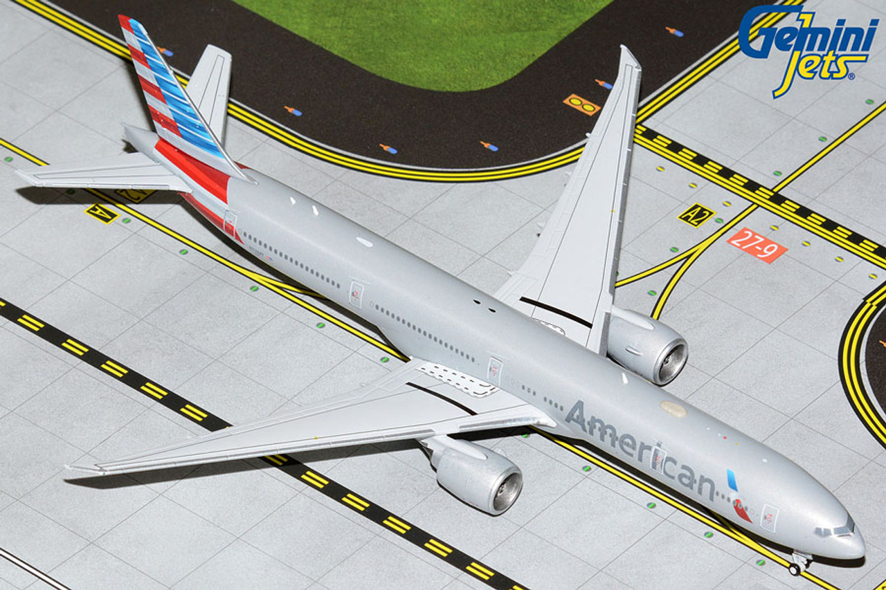 Gemini Jets 1:400 American Airlines 777-300ER N736AT (flaps down)