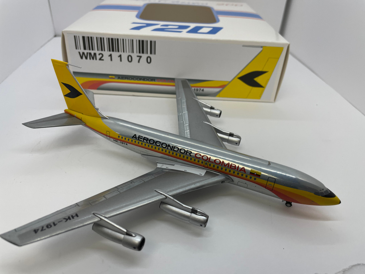 お得な1/200 Aeroclassics アエロメヒコ Aero Mexico DC-8-21 (XA-XAX) 民間航空機