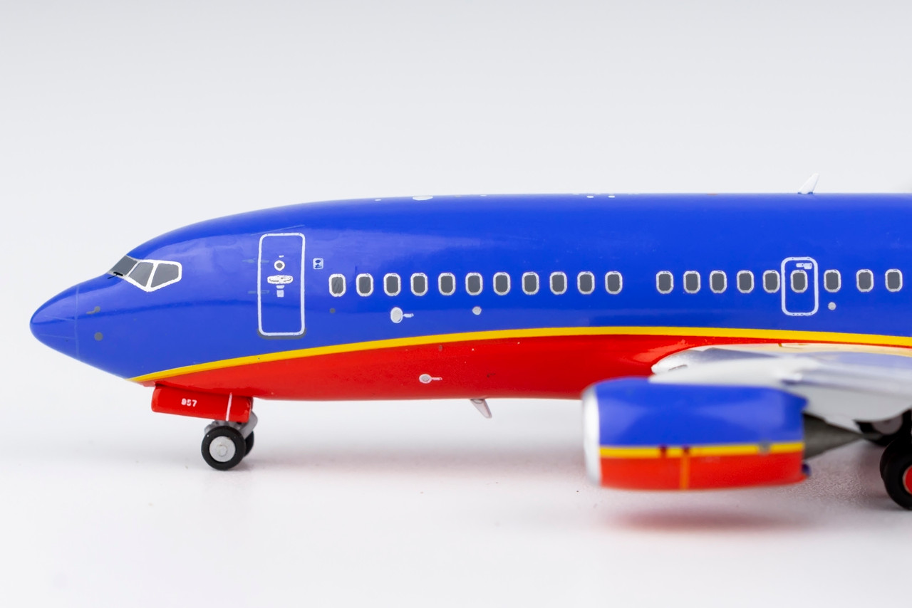 NG Models 1:400 Southwest Airlines 737-700 (Canyon Blue)
