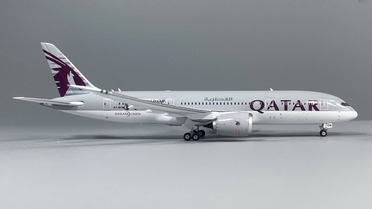 PH400 Qatar Airways B787-8 A7-BCM 