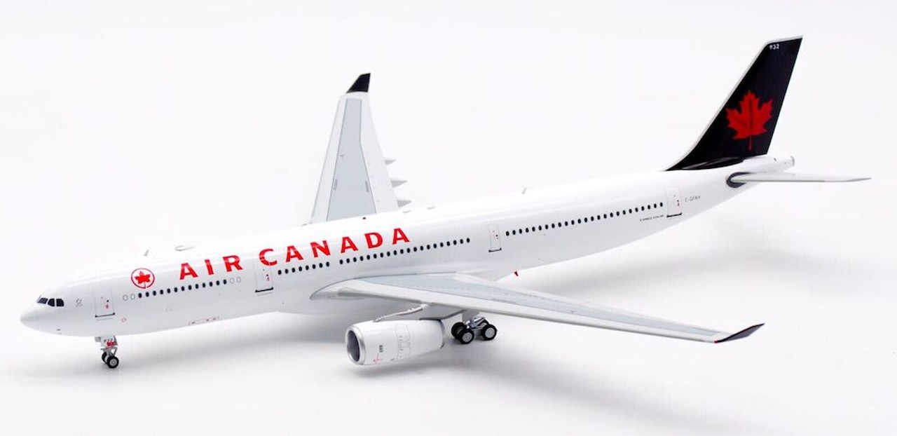 B-Models 1:200 Air Canada A330-300 (Old Colors)