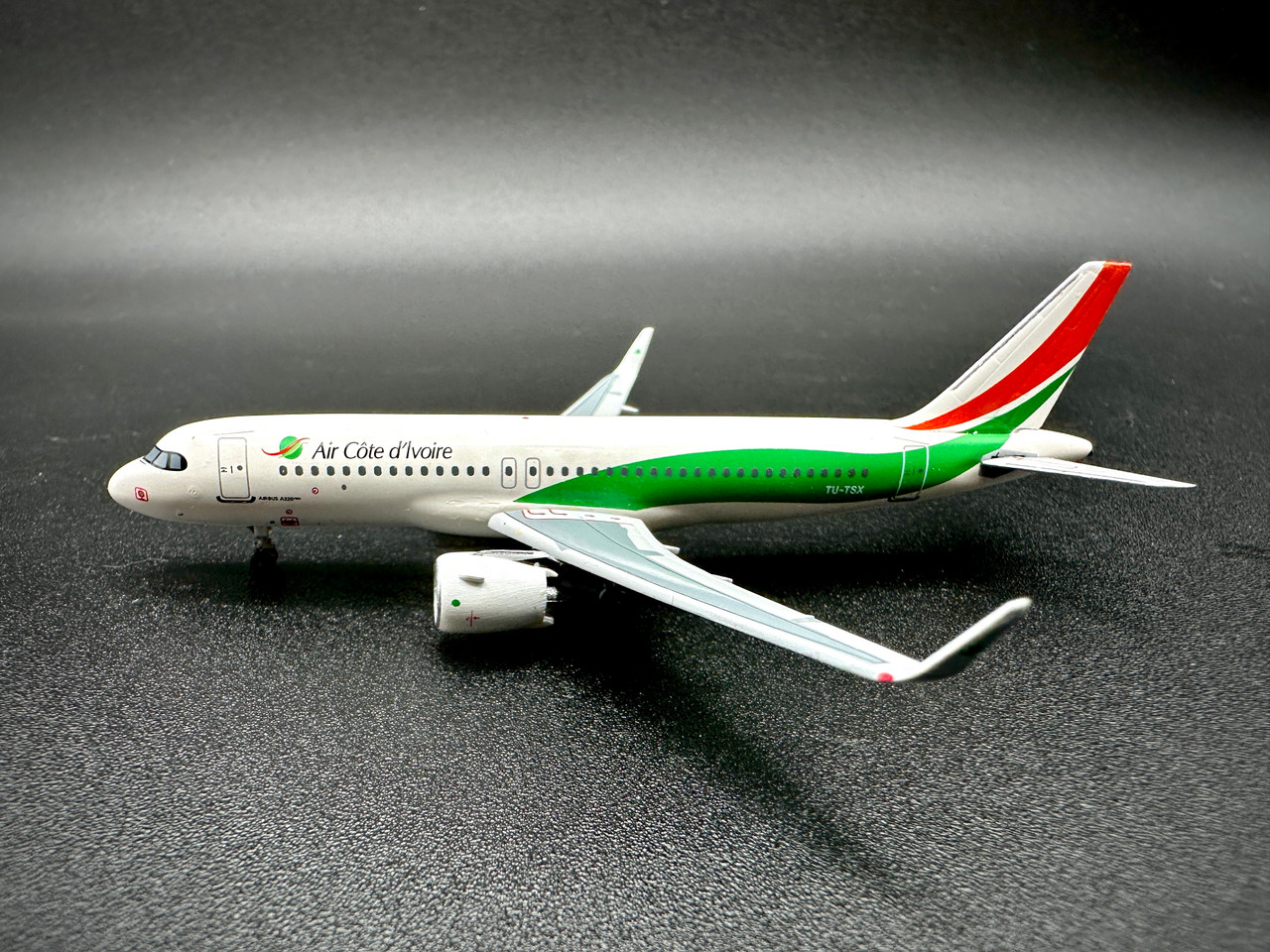 Aeroclassics 1:400 Air Cote D'Ivorie A320 - TU-TSX