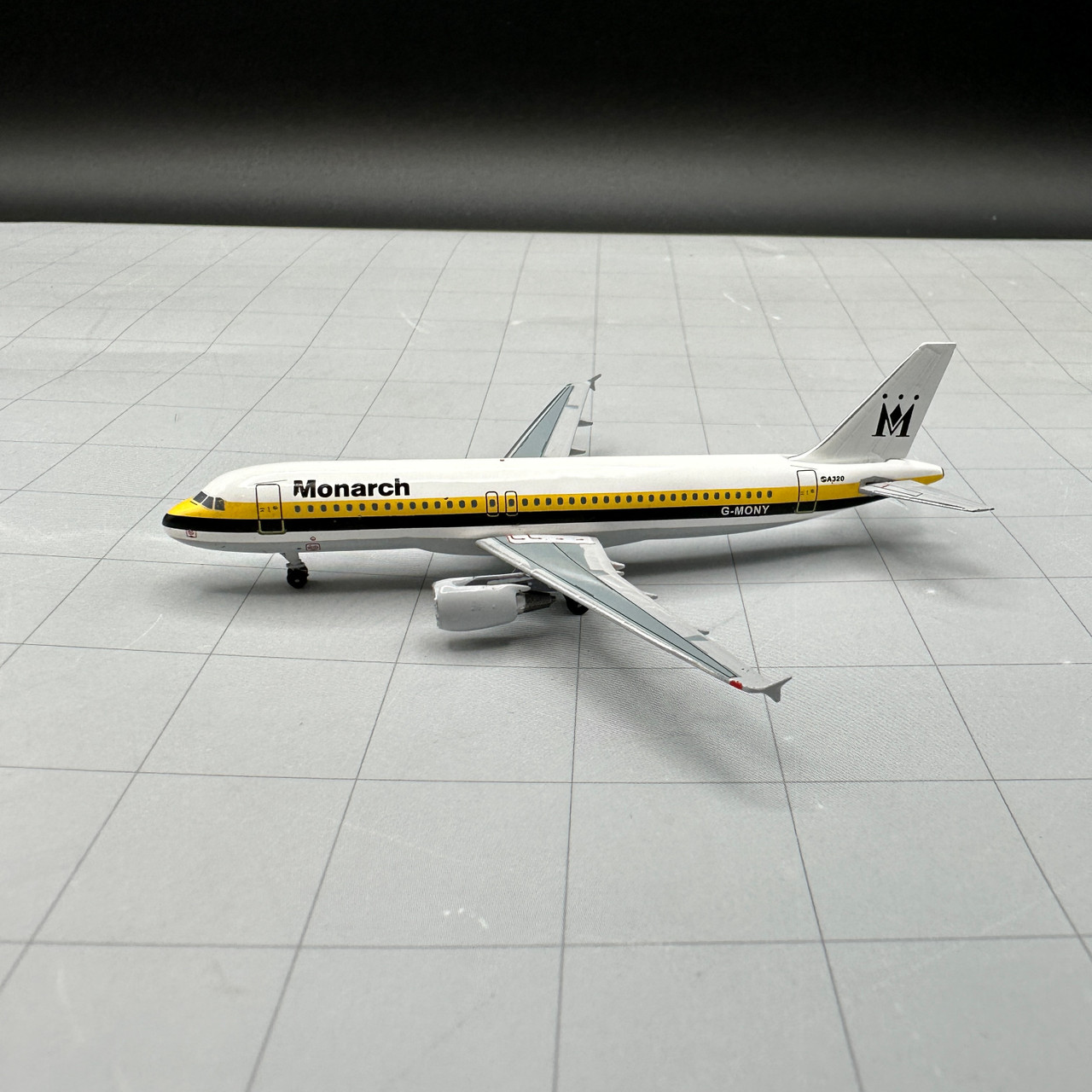 Aeroclassics 1:400 Monarch A320 (G-MONY)
