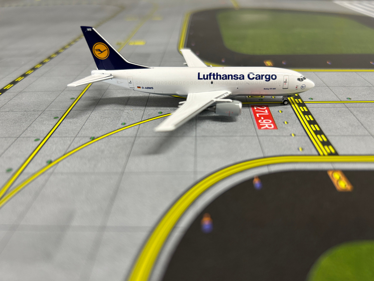 C Models 1:400 Lufthansa Cargo 737-300