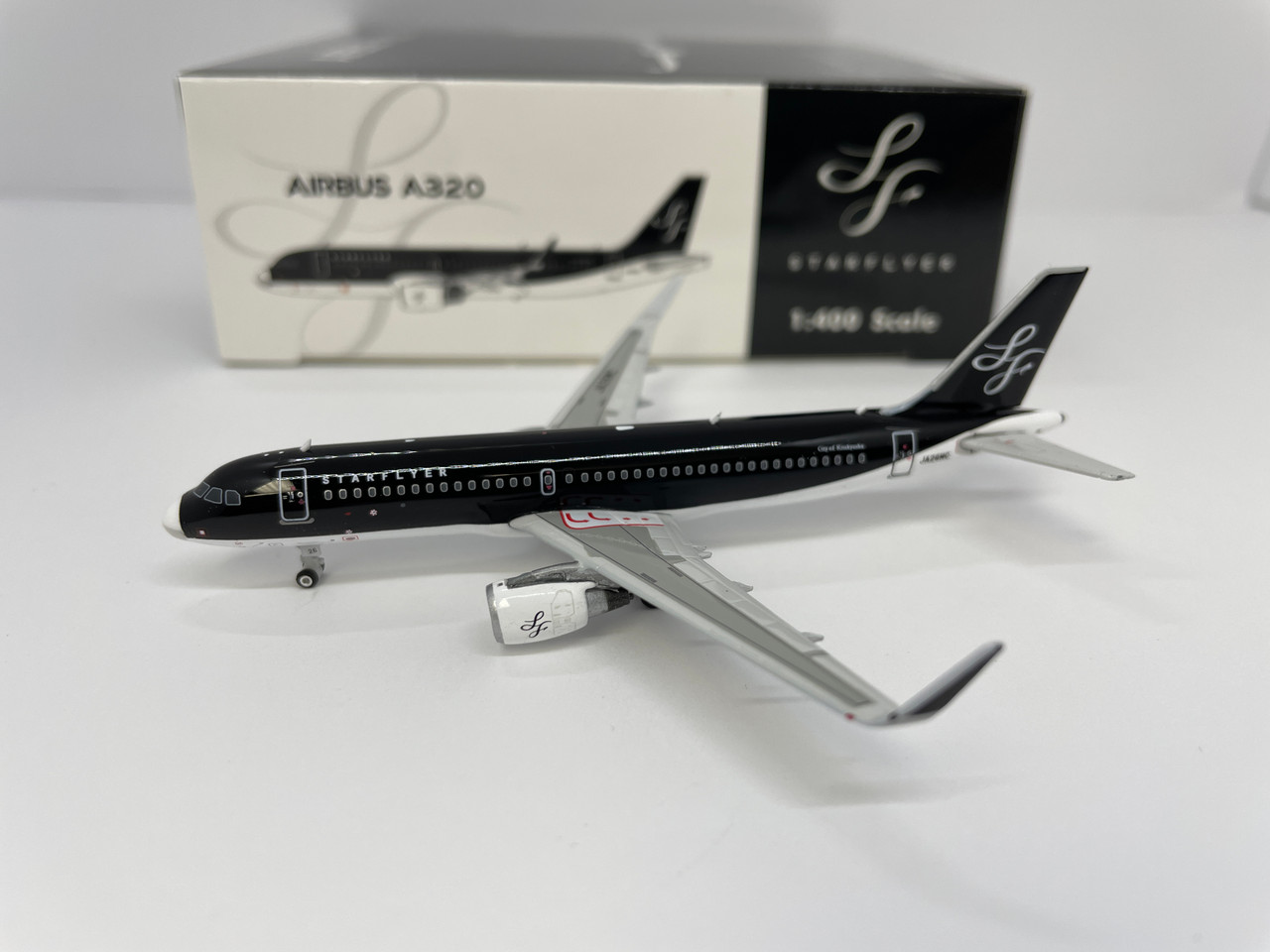 Phoenix 1:400 StarFlyer A320 (PH4SFJ2245)