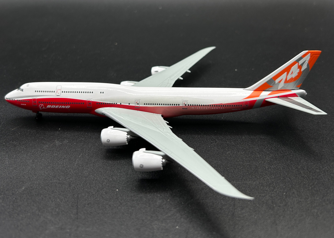 Dragon Wings 1:400 Boeing 747-8